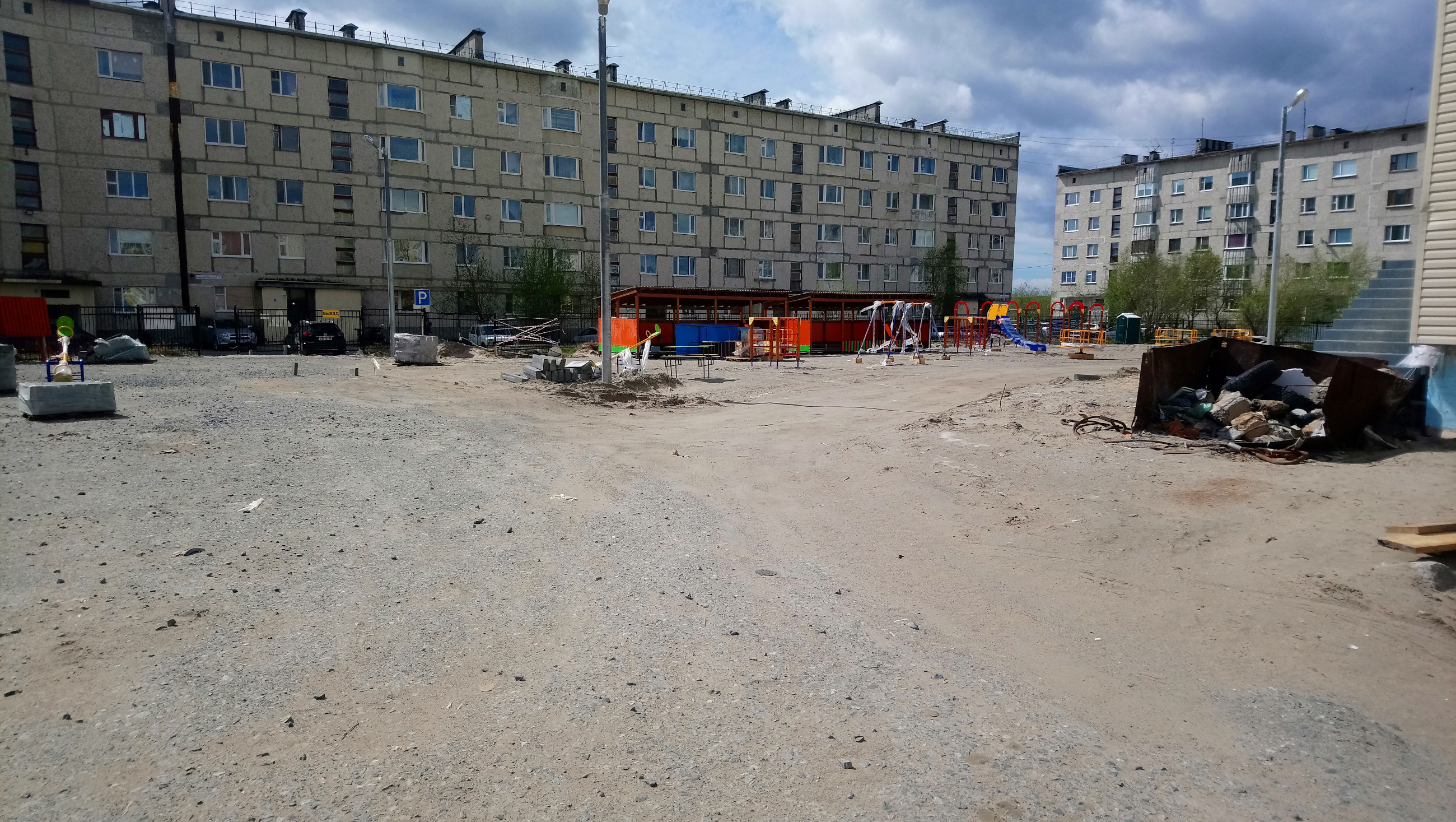 г. Надым д/с Ромашка. Благоустройство территории. Стройплощадка. Сентябрь 2021г .